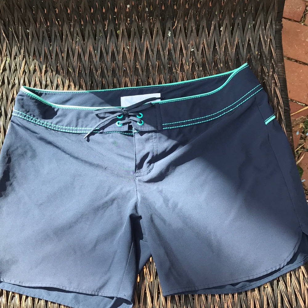 Carve board shorts